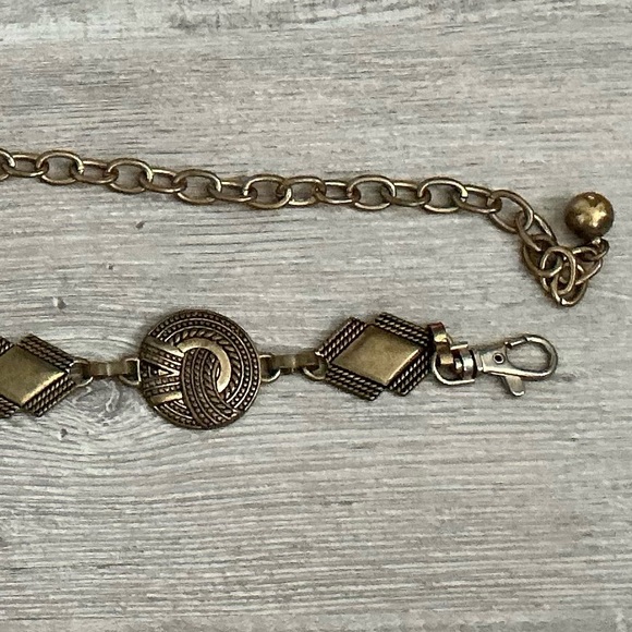 Concho Metal Chain Belt Bronze Tone Metal with Extended Chain - Picture 5 of 7